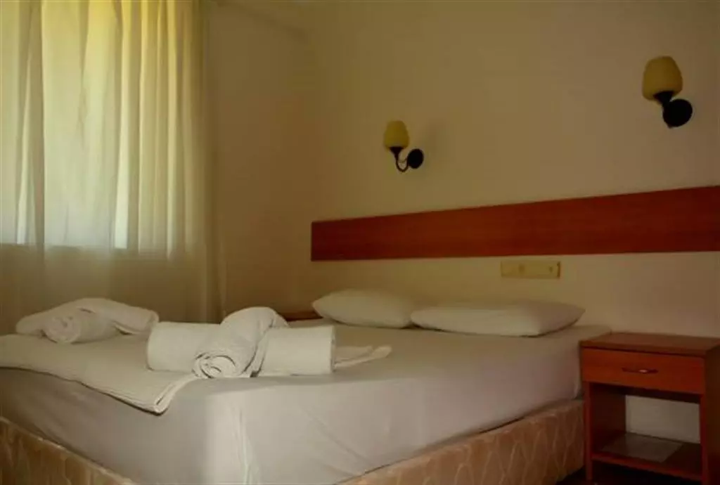 melissa garden antalya_shabavizparvaz_12.jpg